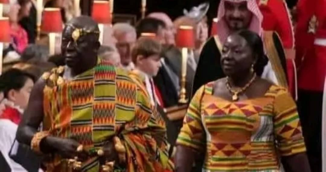 (PICTURES) Asantehene And Wife Lady Julia Adorned In Kente At King Charles III Coronation <span class="wtr-time-wrap after-title"><span class="wtr-time-number">1</span> min read</span>