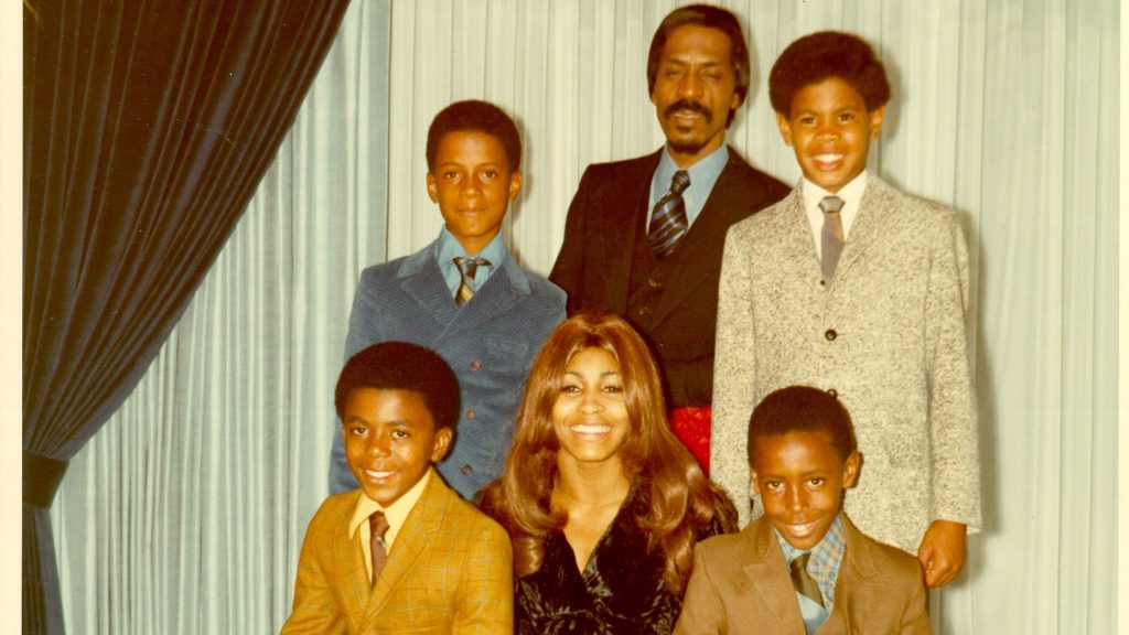 Tina Turner’s Children: Everything You Should Know About Her Four Sons<span class="wtr-time-wrap after-title"><span class="wtr-time-number">3</span> min read</span>