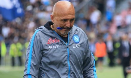 Napoli Boss Quits Despite Title Win