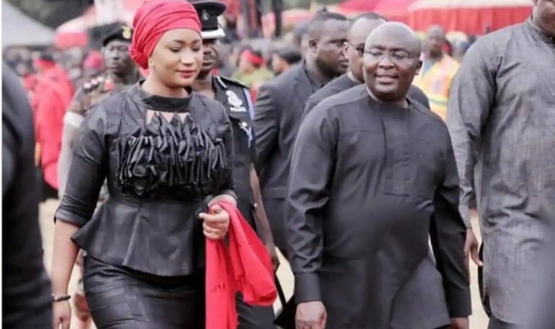 Bawumia Attends Hajia Amama’s Funeral<span class="wtr-time-wrap after-title"><span class="wtr-time-number">1</span> min read</span>