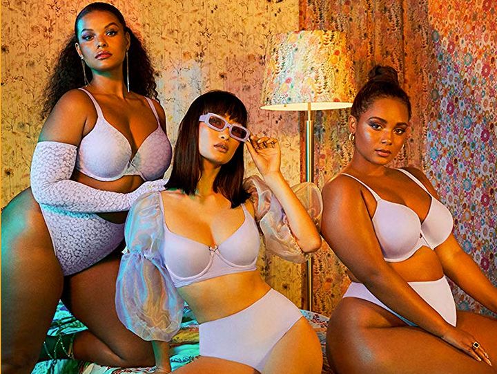 Rihanna Stepping Down As CEO Of Her Savage X Fenty Lingerie Brand<span class="wtr-time-wrap after-title"><span class="wtr-time-number">2</span> min read</span>