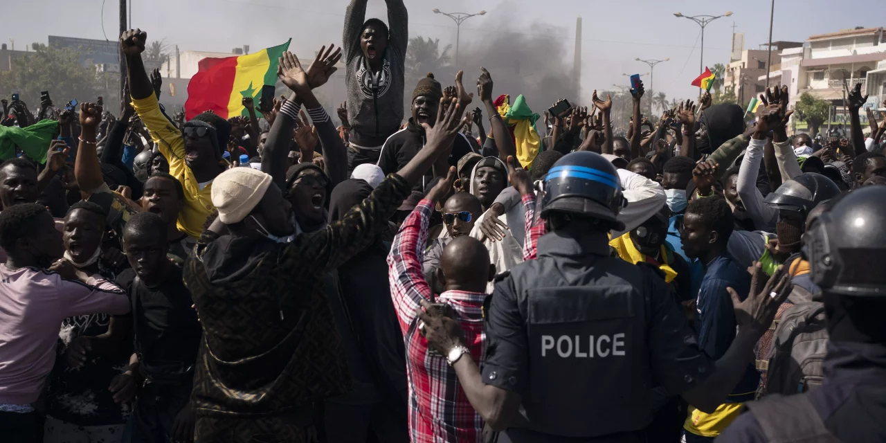 Senegal Arrests Hundreds Amid Tense Political Situation<span class="wtr-time-wrap after-title"><span class="wtr-time-number">2</span> min read</span>