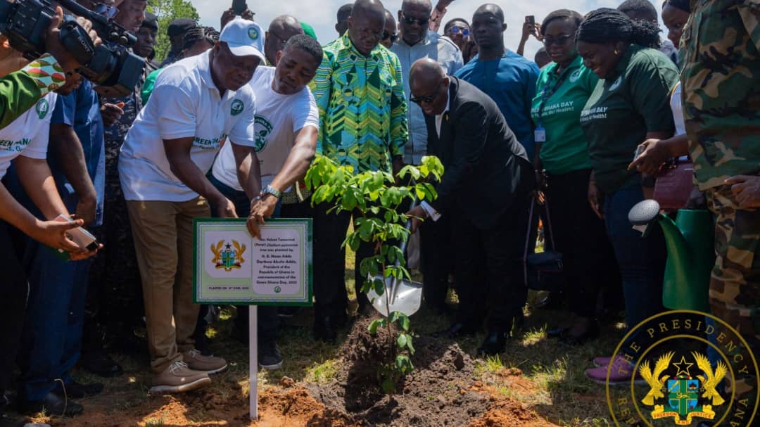 Step Out, Plant A Tree, Make Sure It Grows – President Akufo-Addo Admonishes Ghanaians<span class="wtr-time-wrap after-title"><span class="wtr-time-number">4</span> min read</span>