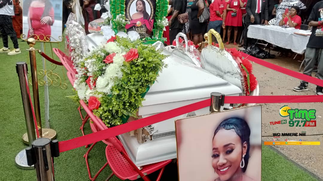 Adum Shooting: Maadwoa Finally Laid To Rest, 3-Year-Old Daughter Cries Bitterly<span class="wtr-time-wrap after-title"><span class="wtr-time-number">2</span> min read</span>
