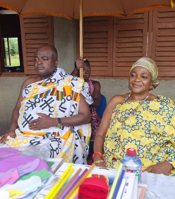 Nyamekrom Queen Presents Textbooks to Basic School …Advises Parents To Support Authorities.<span class="wtr-time-wrap after-title"><span class="wtr-time-number">2</span> min read</span>