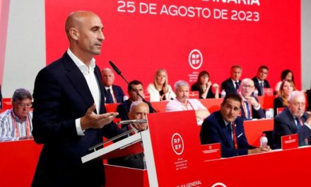 Luis Rubiales: Spanish Prosecutors Open Preliminary Investigation Into Kiss By Federation President