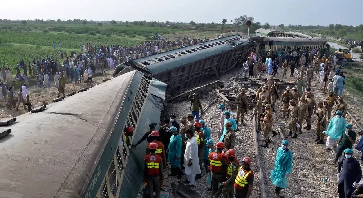 Pakistan Passenger Train Derails Killing 30<span class="wtr-time-wrap after-title"><span class="wtr-time-number">1</span> min read</span>