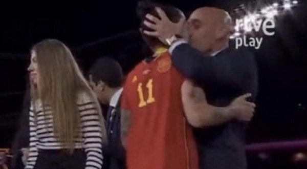 Spanish FA Boss Under-Fire For Kissing World Cup Winner On Live TV<span class="wtr-time-wrap after-title"><span class="wtr-time-number">2</span> min read</span>