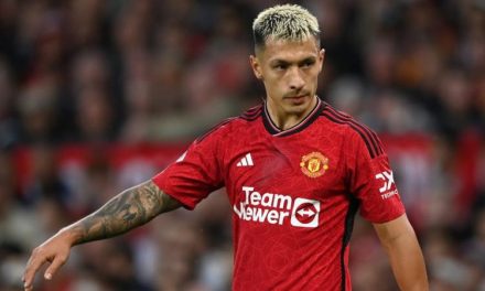 Manchester United Defender Lisandro Martinez Faces Up To Three Months Out With Foot Injury