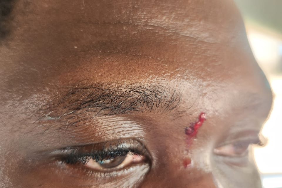 GHone TV’s Lantam Papanko Assaulted By National Chief Imam’s Security On Ofankor Road.<span class="wtr-time-wrap after-title"><span class="wtr-time-number">2</span> min read</span>