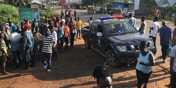 KUMASI: Suspected Robber Lynched At Sepe-Buokrom<span class="wtr-time-wrap after-title"><span class="wtr-time-number">2</span> min read</span>