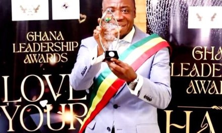 Dr Da-Costa Aboagye Wins Top Award At 2023 Ghana Leadership Event.