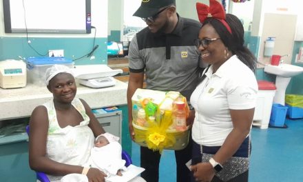 (VIDEOS + PICTURES) A/R: MTN Celebrates Babies Born On Christmas Day With Hampers