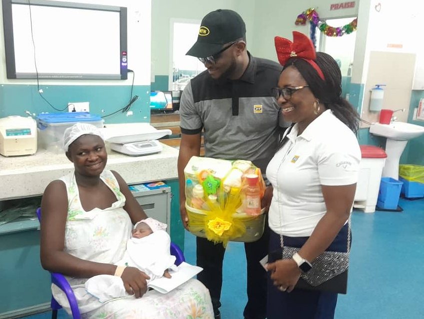 (VIDEOS + PICTURES) A/R: MTN Celebrates Babies Born On Christmas Day With Hampers<span class="wtr-time-wrap after-title"><span class="wtr-time-number">1</span> min read</span>