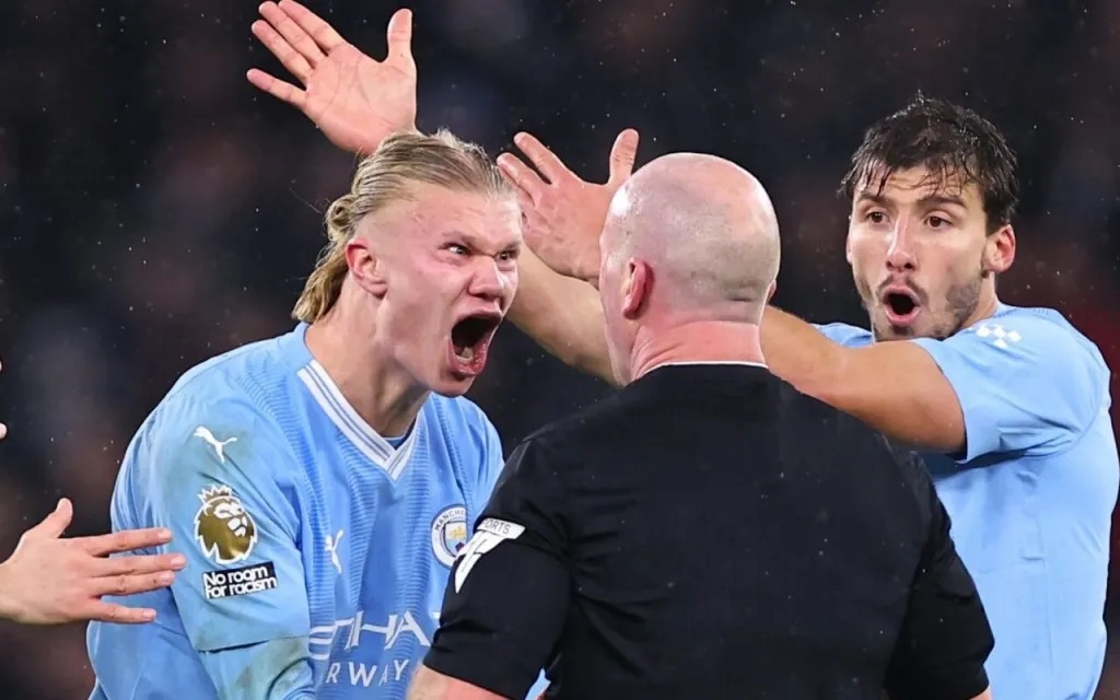 Erling Haaland And Pep Guardiola Upset With Referee After Manchester City Draw<span class="wtr-time-wrap after-title"><span class="wtr-time-number">2</span> min read</span>