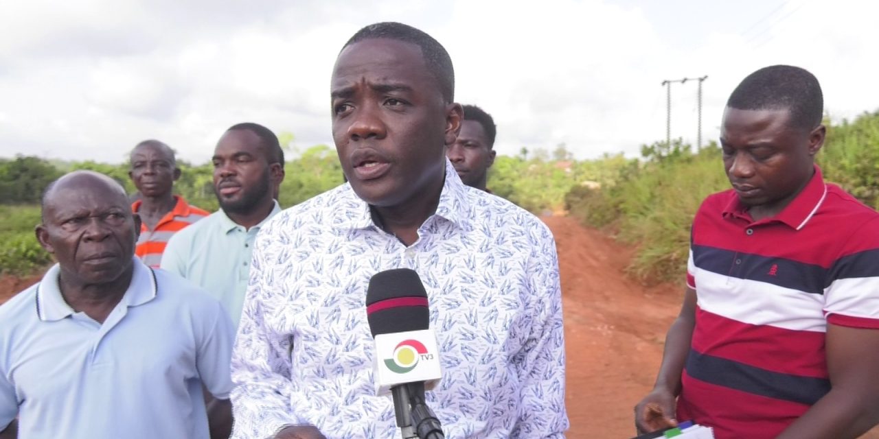 Raph Poku-Adusei Commended By Koniyaw Chief For Road Reshaping.<span class="wtr-time-wrap after-title"><span class="wtr-time-number">2</span> min read</span>