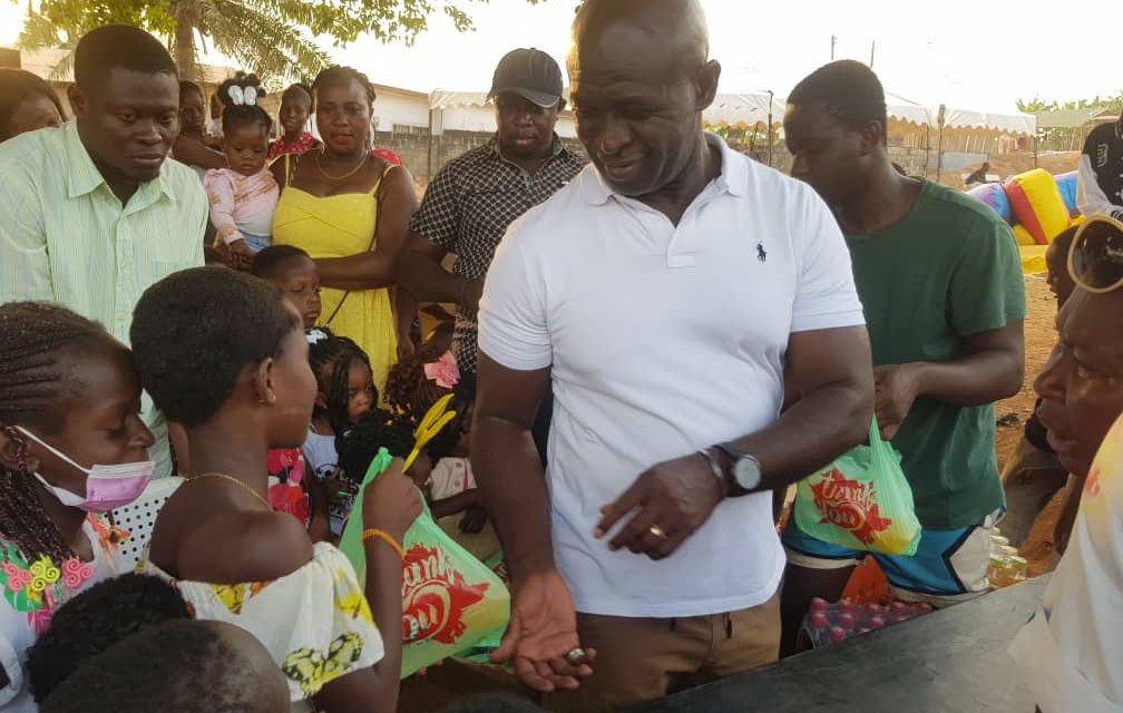 (PICTURES) Kotoko IMC Chairman Celebrates New Year With Over 500 Children At Kontomponiafere<span class="wtr-time-wrap after-title"><span class="wtr-time-number">1</span> min read</span>