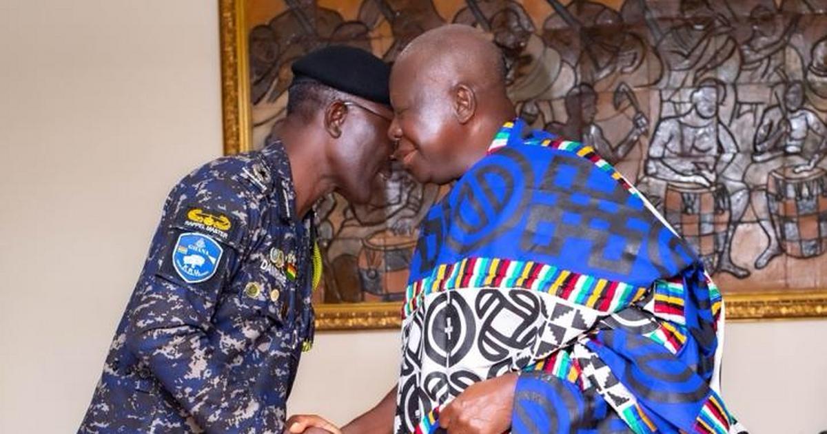 Asantehene lauds IGP Dampare for transformative impact on police image<span class="wtr-time-wrap after-title"><span class="wtr-time-number">1</span> min read</span>