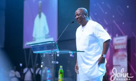 Mahama Urges Ghanaians Not To Give Up On Ghana