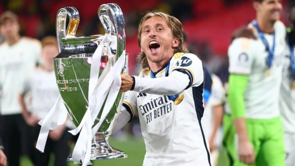 Modric Signs One-Year Extension With Real Madrid<span class="wtr-time-wrap after-title"><span class="wtr-time-number">1</span> min read</span>