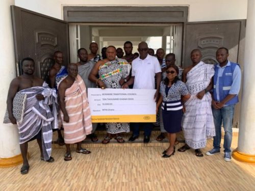 MTN Ghana Supports Bonwire Kente Festival with GHS 10,000 Donation and GHS 1,000 in Airtime